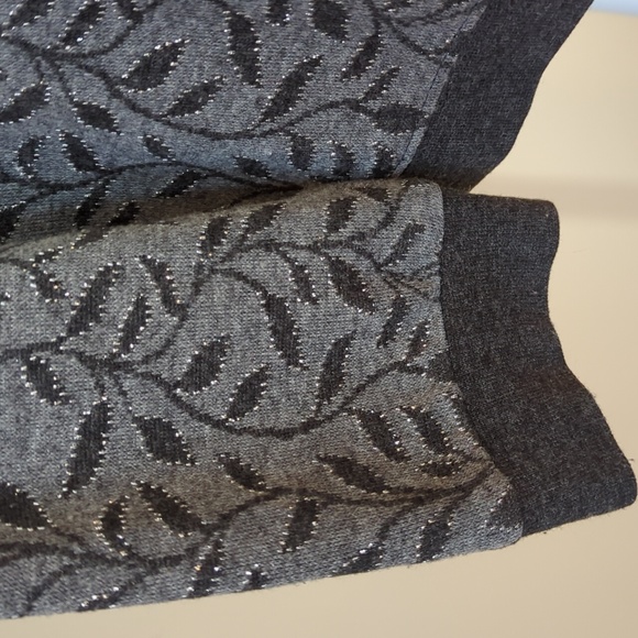 Cathy Daniels Metallic Leaf Button Up Cardigan Sweater SMALL Gray Embellished - Picture 8 of 16